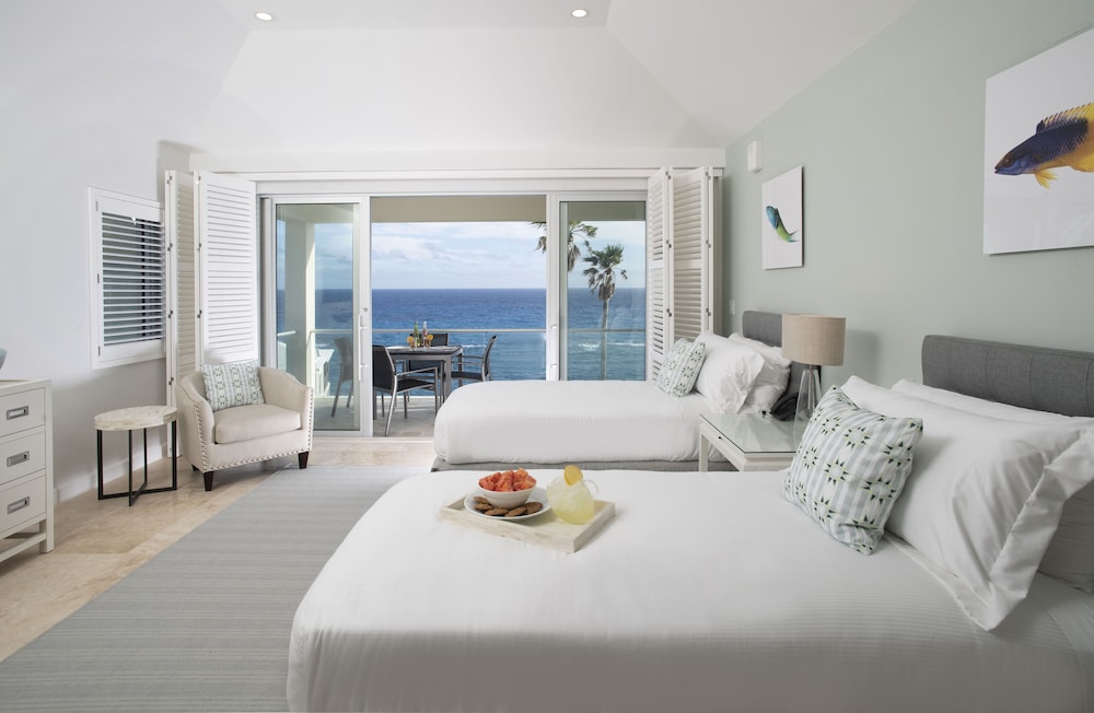 Azura Bermuda — Unknown City — photo 5