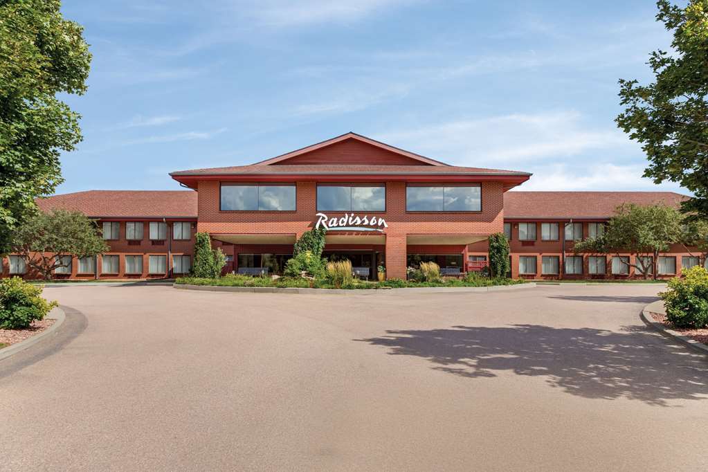 Radisson Hotel Colorado Springs Airport - carbon neutral hotel in Colorado Springs