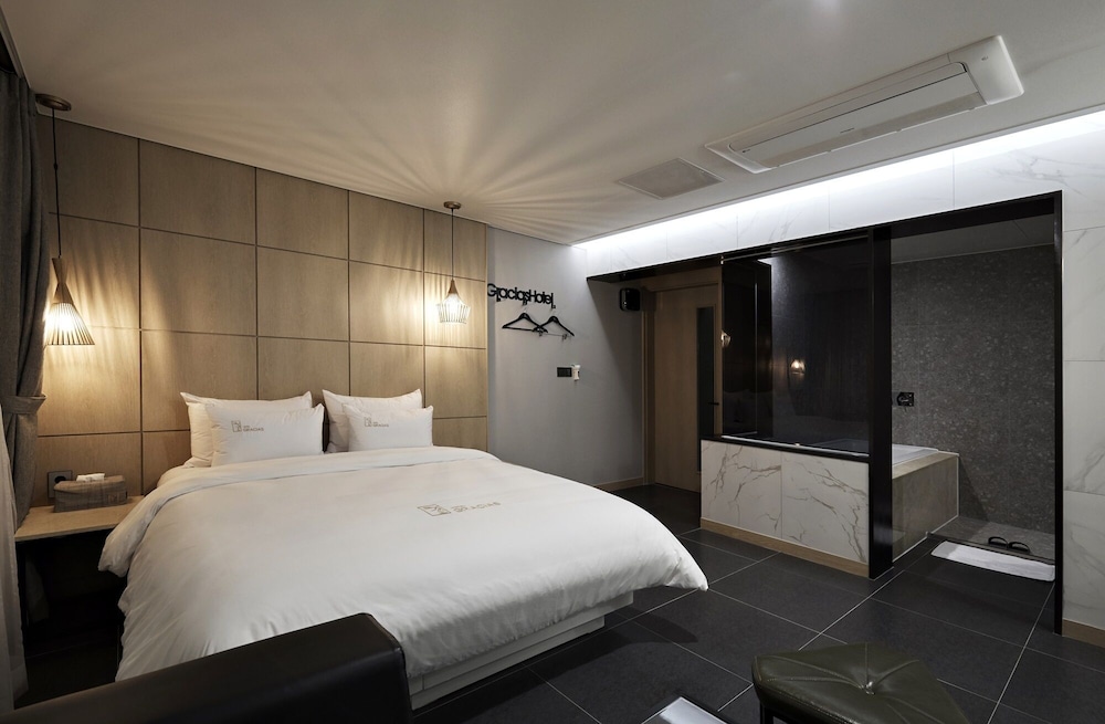 Gracias Hotel Gimhae in Kimhae, South Korea