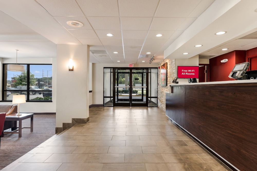 Red Roof Inn Birmingham South - photo 2