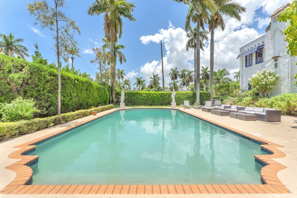 Young Mansion - photo 145