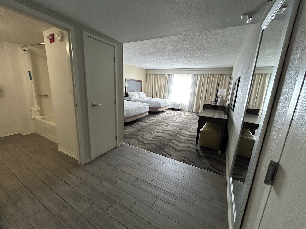 Hampton Inn & Suites Clermont - photo 20