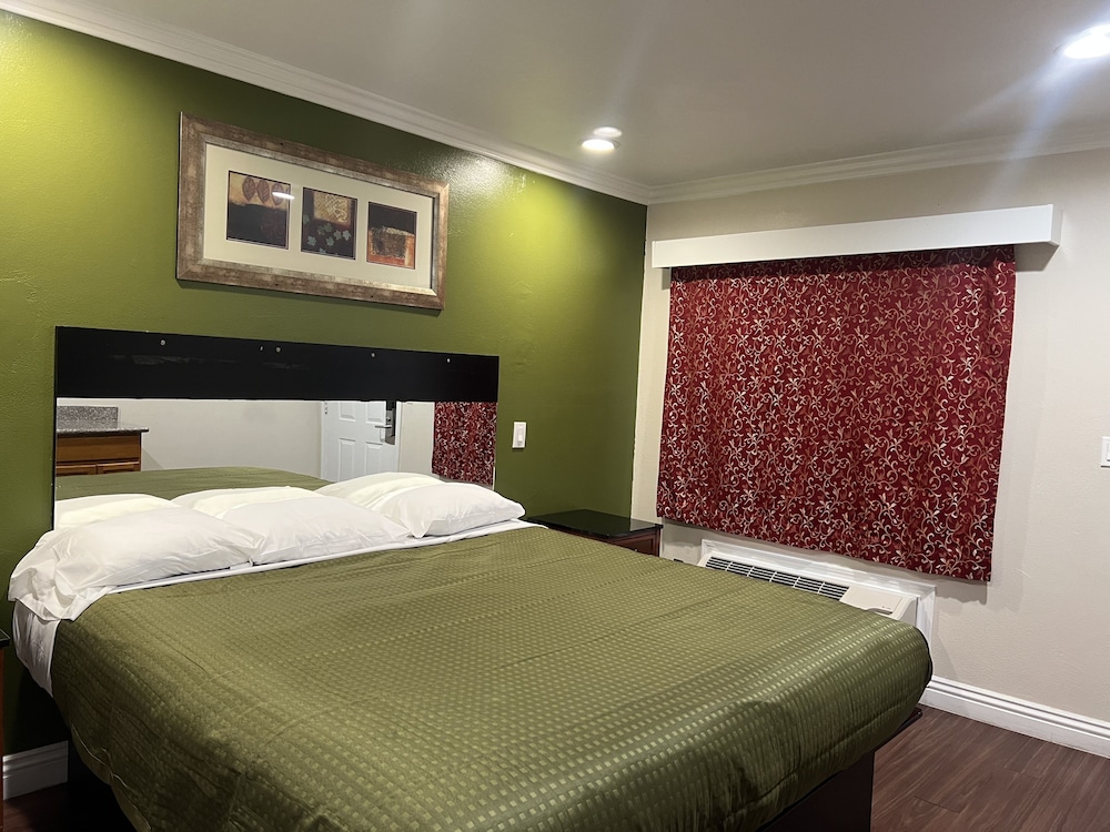 Harris Motel - photo 16
