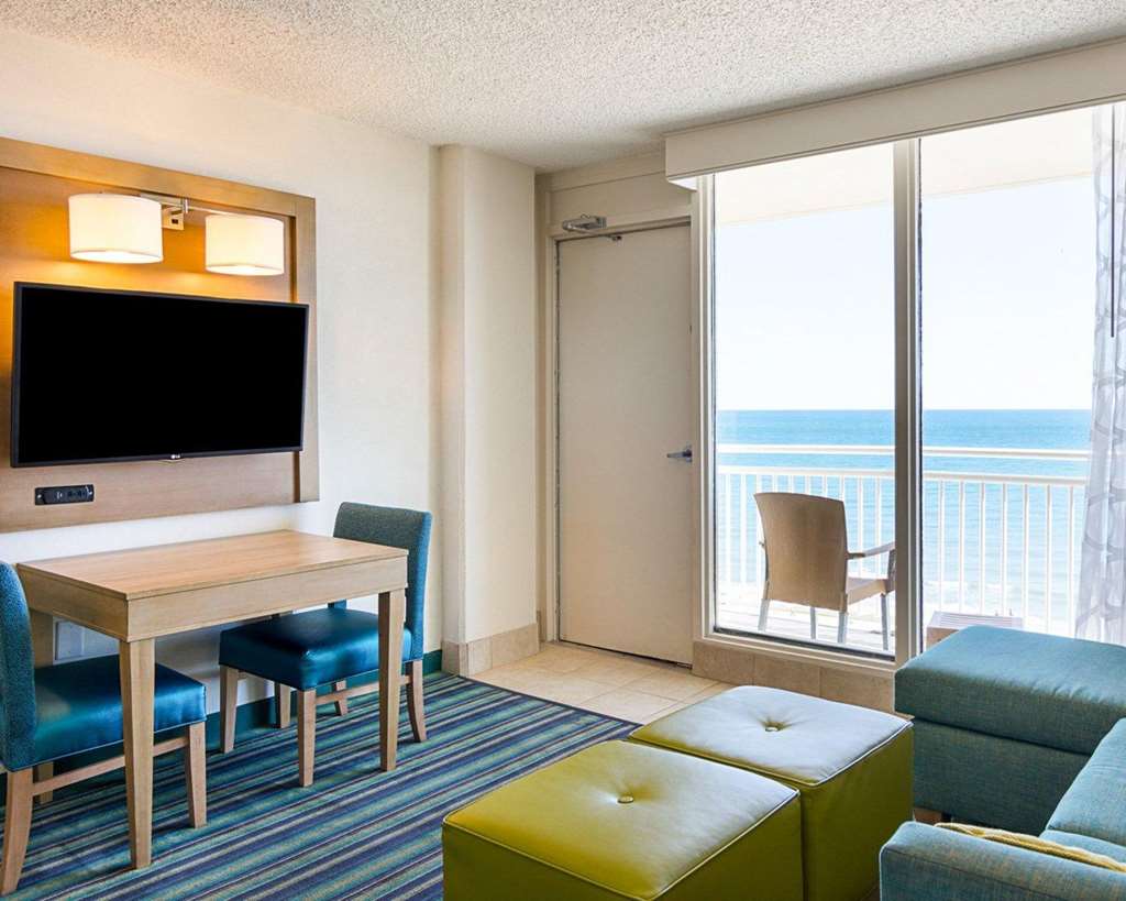 Comfort Suites Beachfront - photo 16