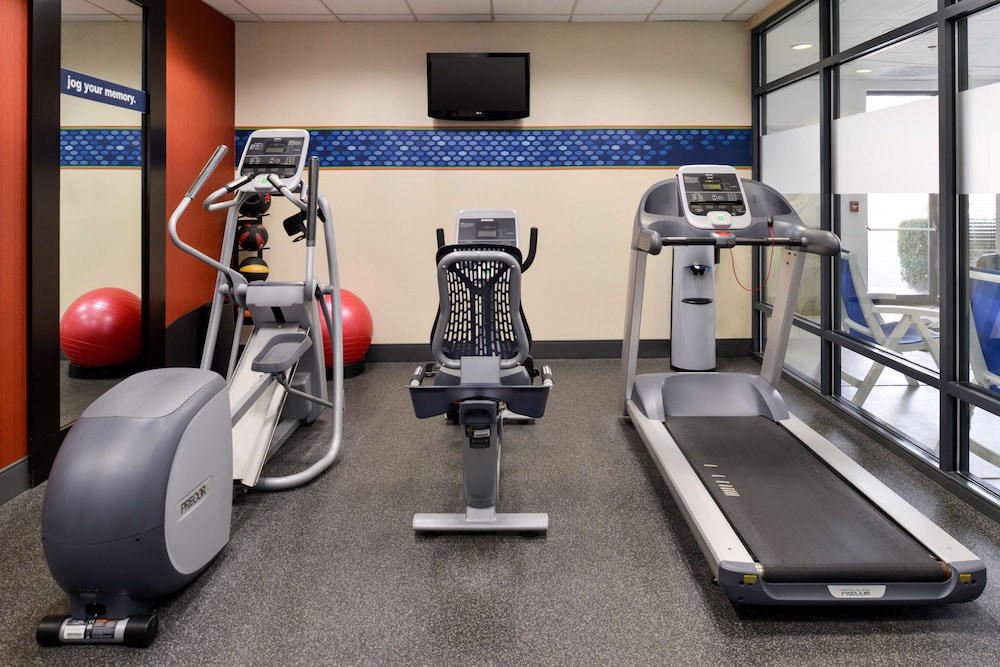 Hampton Inn College Park - photo 36