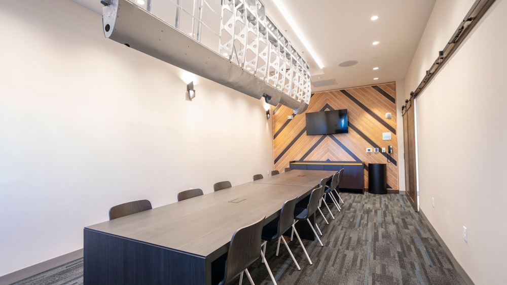 Holiday Inn Express & Suites Fort Walton Beach Eglin Area by IHG - photo 81