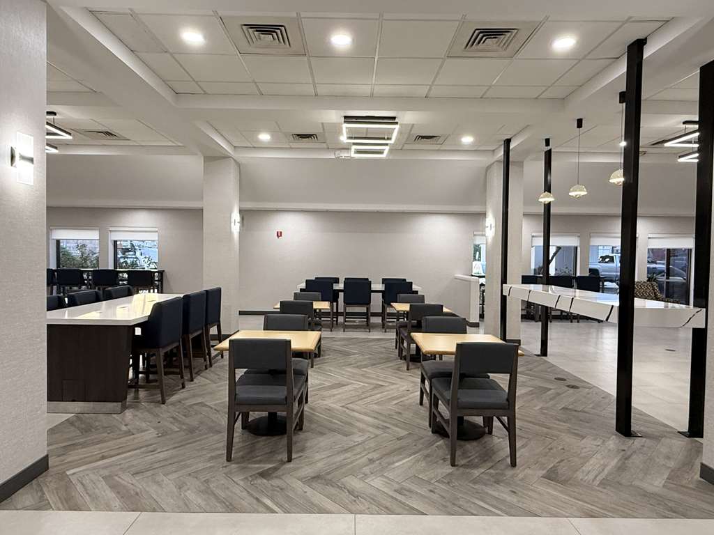 Quality Inn & Suites Baton Rouge West Port Allen - photo 30