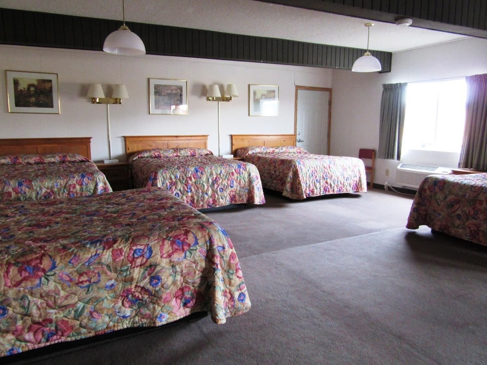 Yellowstone Country Inn - photo 22