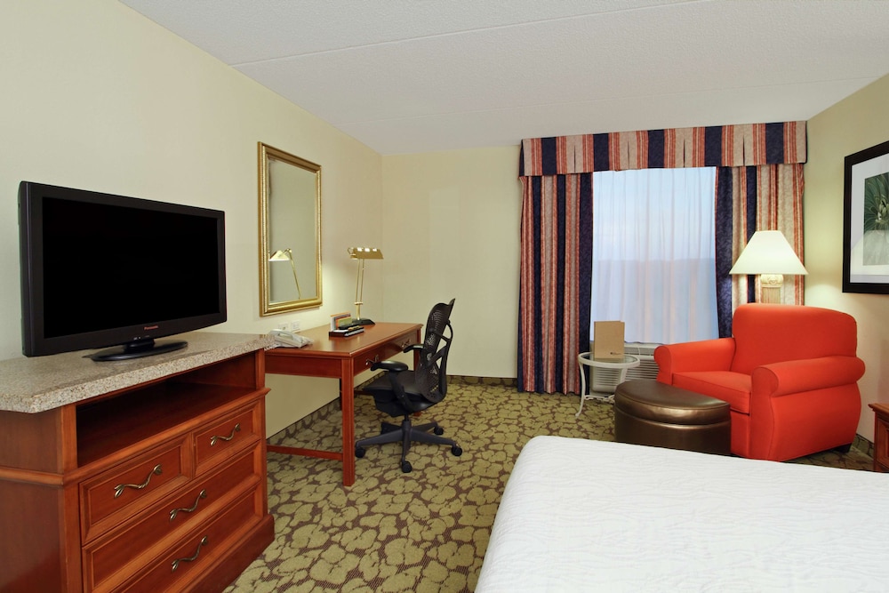 Hilton Garden Inn Chesapeake Greenbrier - photo 7