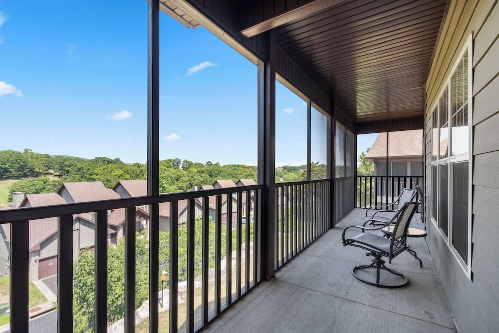 Honey Bee Inn w Communal Amenities & More - photo 19