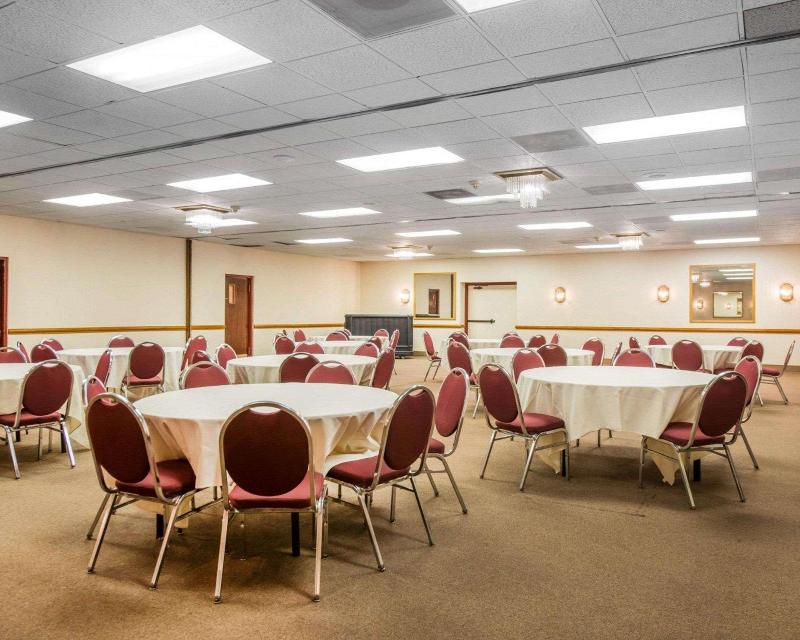 Clarion Inn And Events Center Pueblo North - photo 49