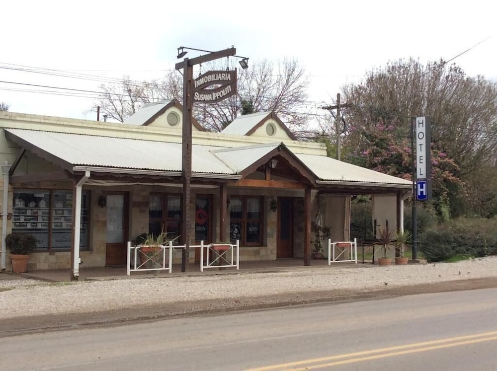 Nuevo Hotel Parador — hotel in Roldan