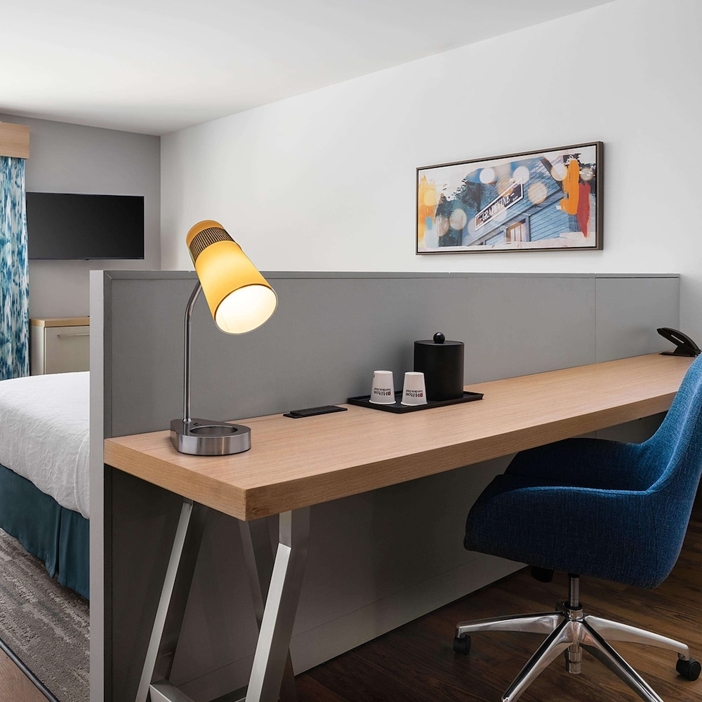 Hilton Garden Inn Grapevine at Silverlake Crossing - photo 20