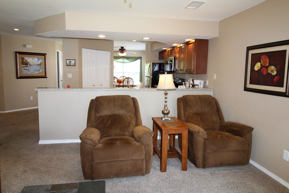 Brook Poolside Walk In Meadow Brook - photo 22