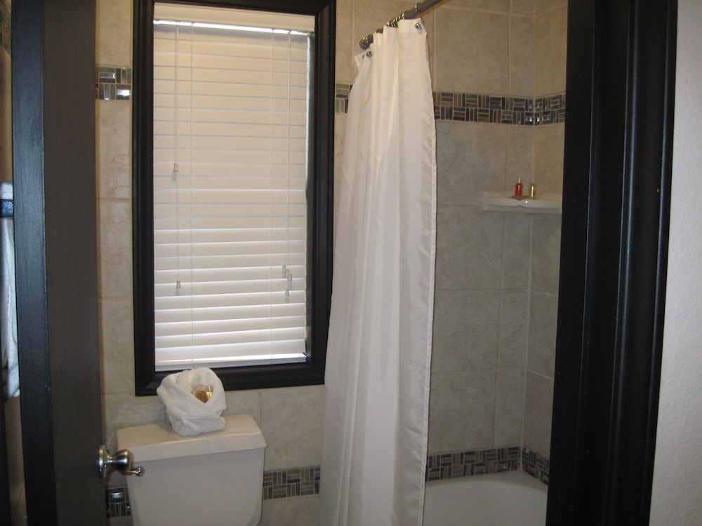 The North Shore Inn - photo 78
