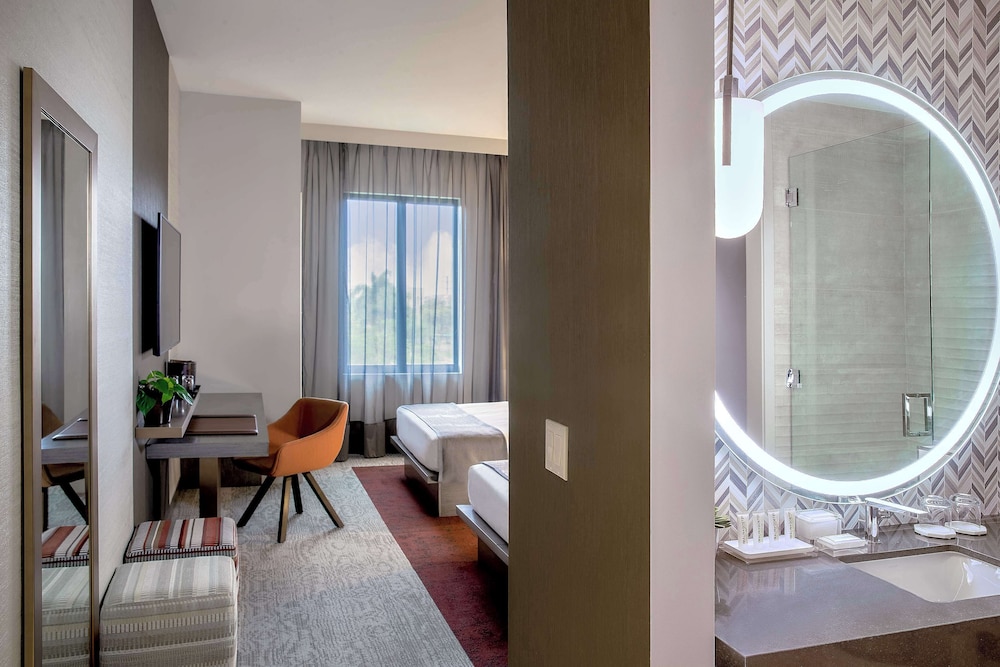 THesis Hotel Miami Coral Gables Curio Collection by Hilton - photo 15