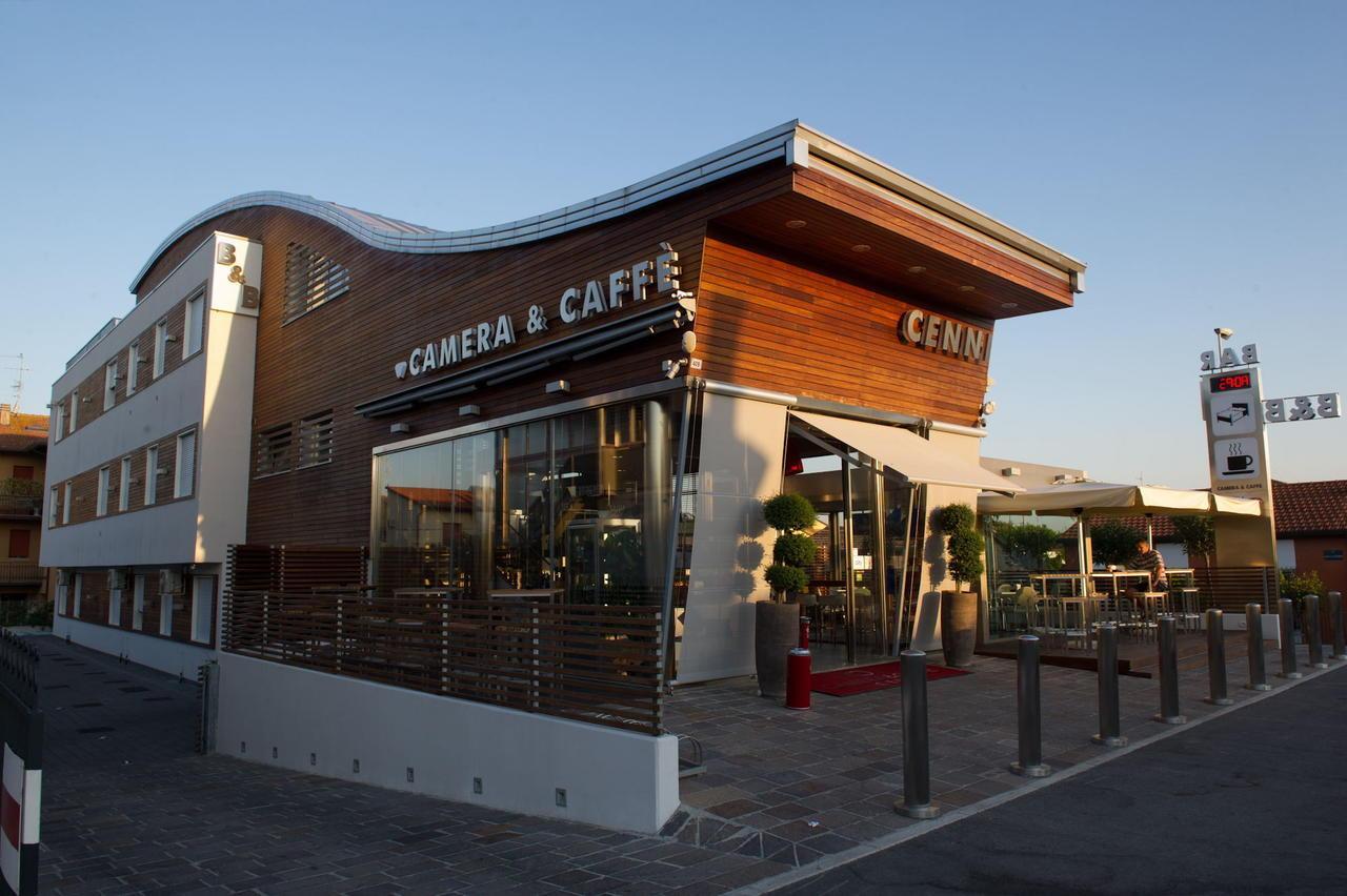 Camera & Caffè Cenni — 4-Star Luxury Hotel in Fosso Ghiaia, Italy
