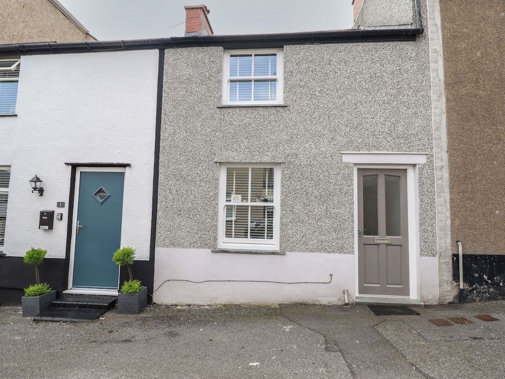 Ty Bach Twt - last minute hotel in Conwy
