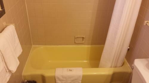 Economy Inn Granite City - photo 15