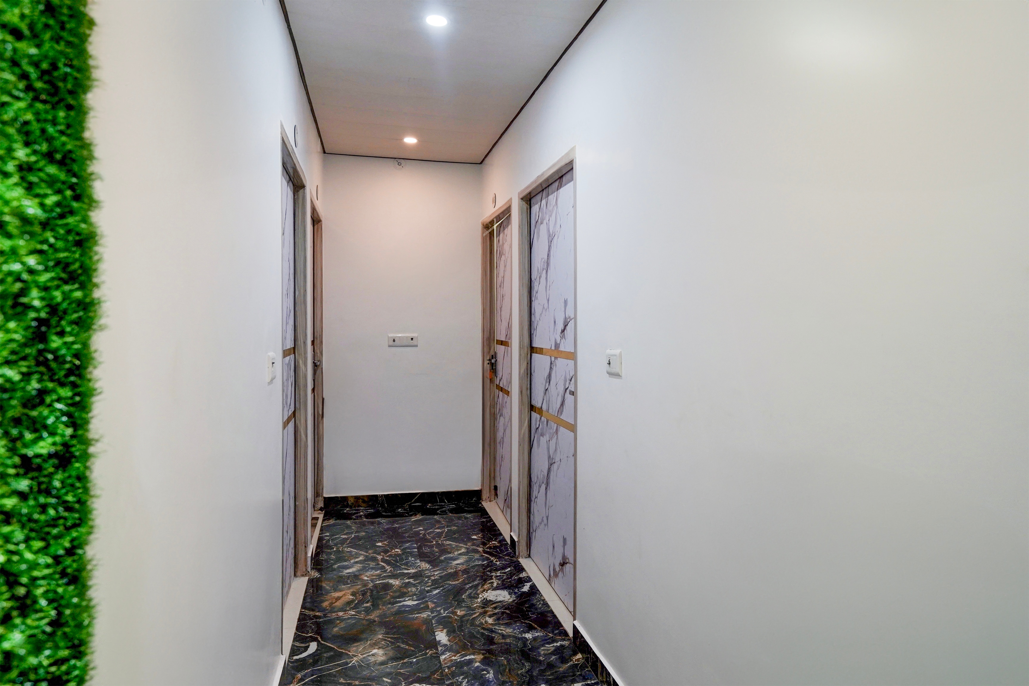 Hotel O Shiv Balaji Guest House — Varanasi