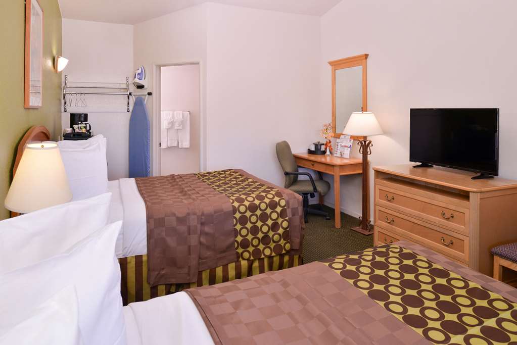 Americas Best Value Inn Los Banos - photo 17