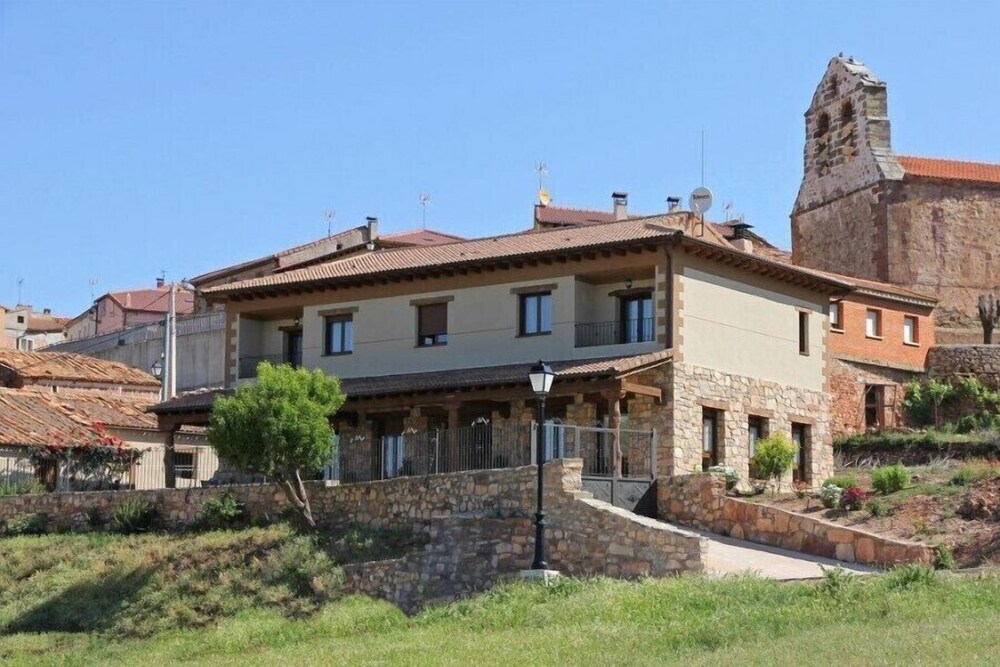 Hotel Rural Los Arrenes De Tarancueña — hotel in Retortillo De Soria