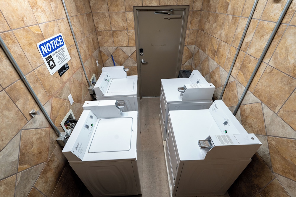 Trail and Hitch Tiny Home Hotel and RV - photo 89