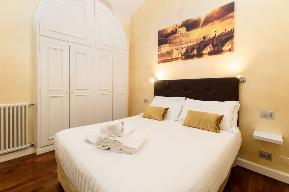 Trinity Luxury Rooms — Rome — photo 2