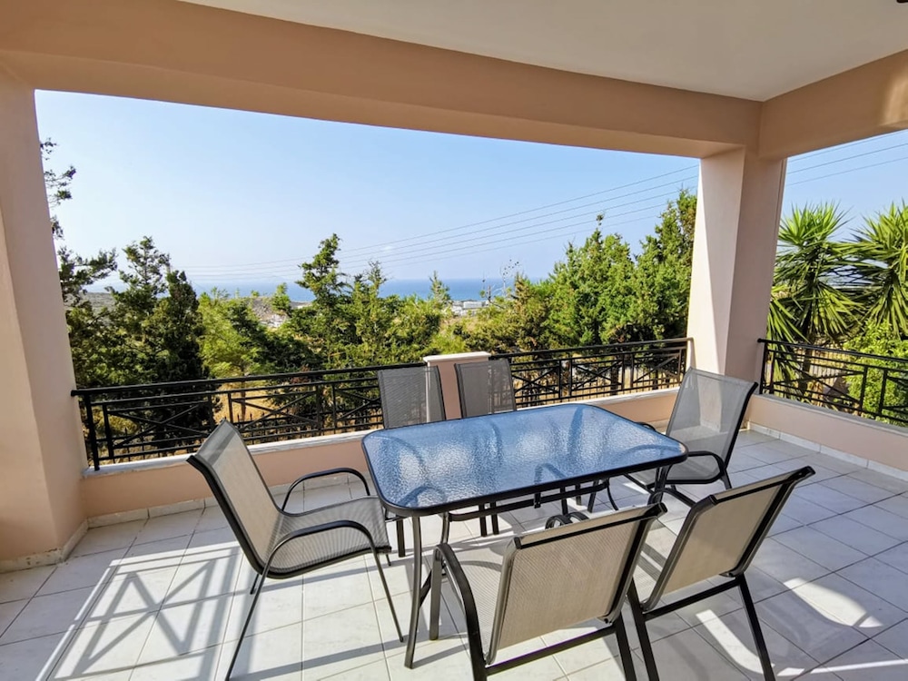 Luxury Villa Zen Amazing View Near The SEA — 4-Star Luxury Hotel in Hersonissos, Greece