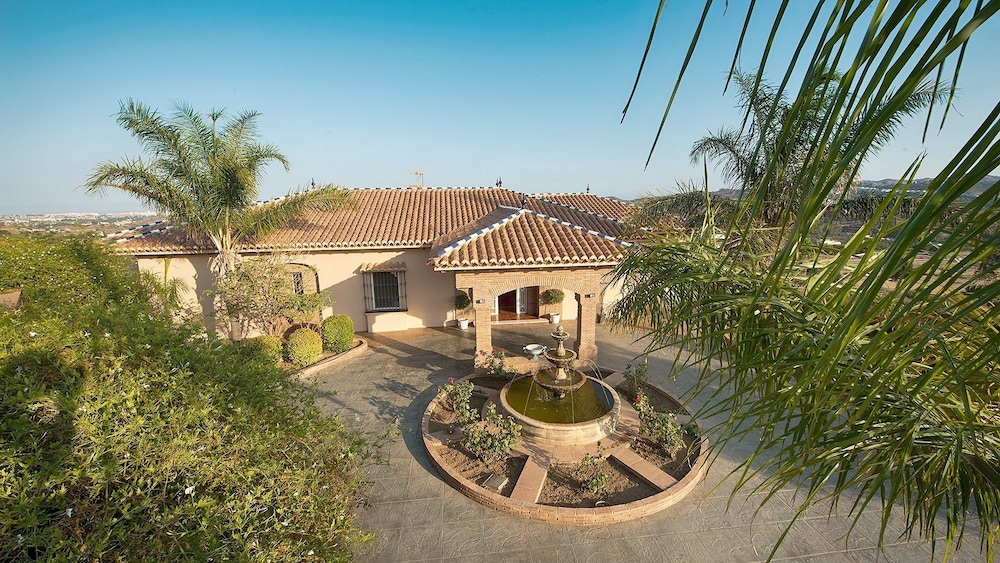 Hacienda Do a Gloria - carbon neutral hotel in Mijas