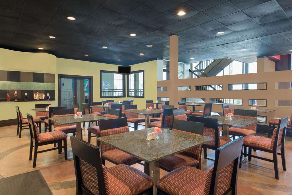 Wyndham Garden Midland - photo 16