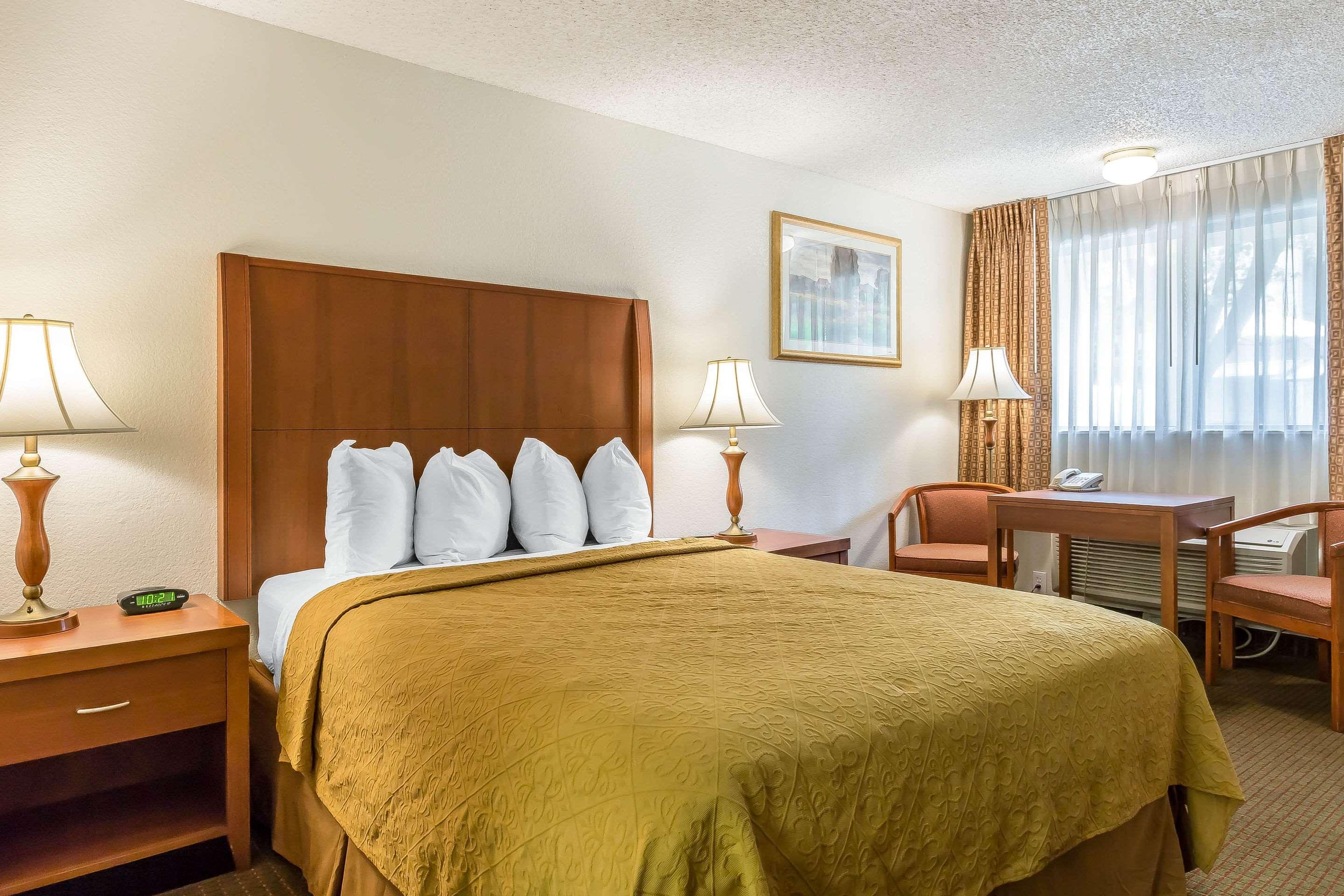 Quality Inn & Suites Bakersfield - photo 13