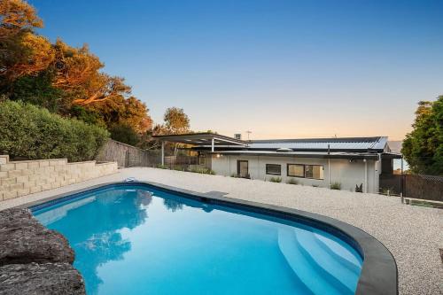 Ellerina Sea Vista Stunning views pool sauna and alfresco entertaining in Mount Martha, Australia