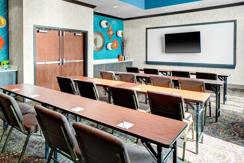 Hampton Inn & Suites by Hilton Atlanta Perimeter Dunwoody - photo 35