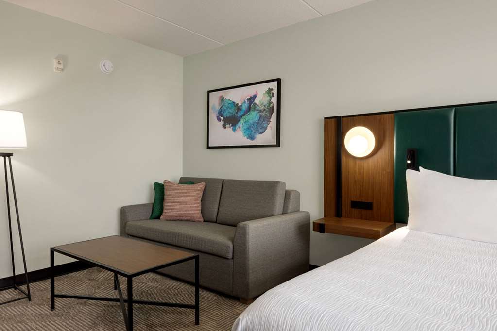 Wingate by Wyndham Green Bay Airport - photo 16