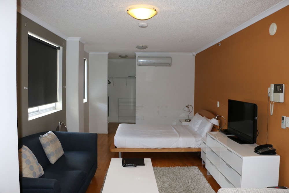 Frisco Apartments — Spring Hill — photo 3