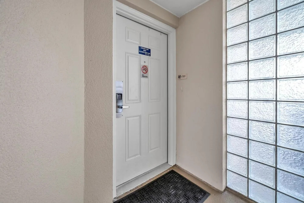 Majestic Beach Towers 2 1701 - photo 12