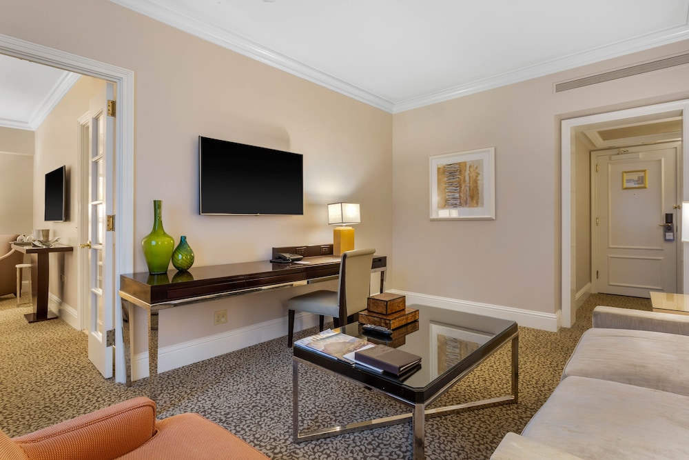 Omni Berkshire Place - photo 26