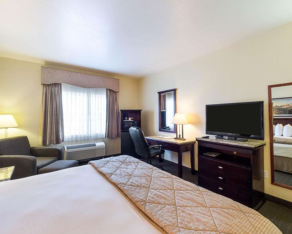 Quality Inn & Suites Kerrville - photo 9