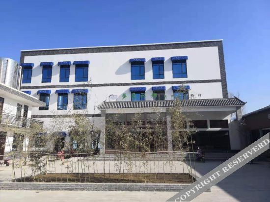 Yanjin Saiway Business Hotel — hotel in Yanjin Chengguanzhen