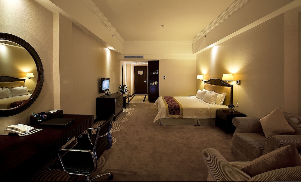 Country Garden Phoenix Hot Spring Hotel Xianning — 4-Star Luxury Hotel in Xianning, People's Republic of China