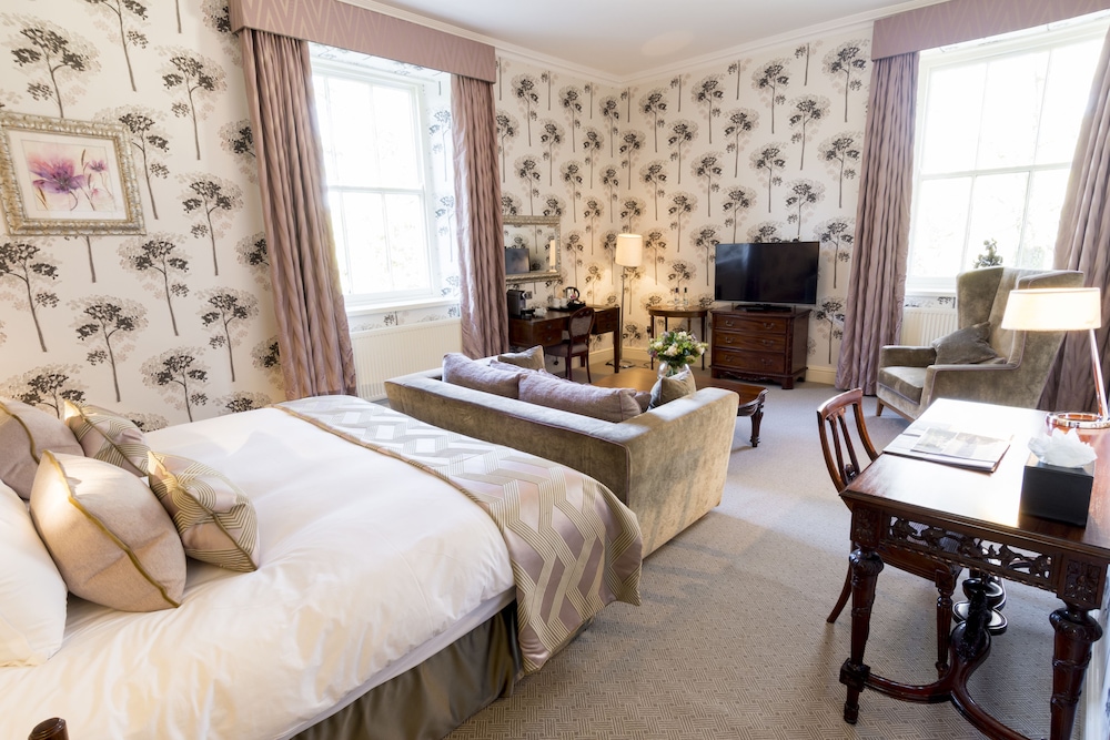 Storrs Hall Hotel on the shore of Lake Windermere — Windermere — photo 4