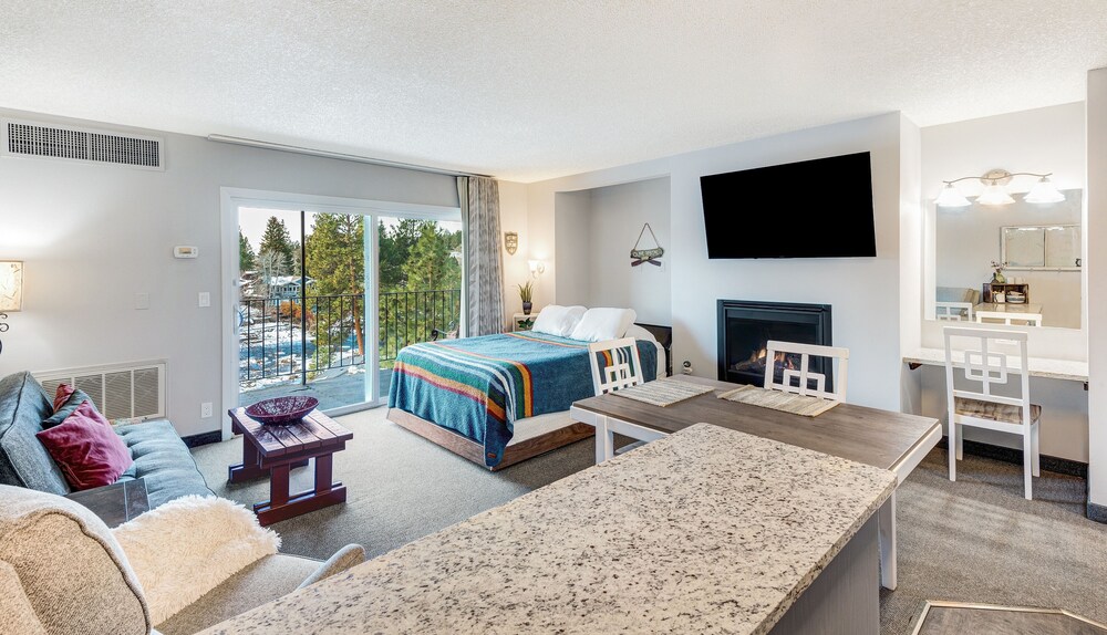 Bend Riverside Inn & Suites - photo 237