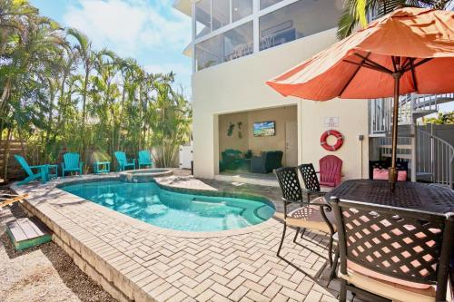 Beach Baby in Anna Maria, United States