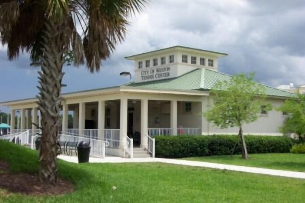 Bonaventure Resort and Spa - photo 47