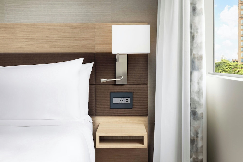 AC Hotel by Marriott Honolulu - photo 25