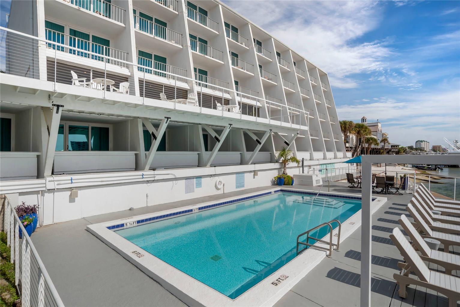 Inn on Destin Harbor an Ascend Collection Hotel - photo 25