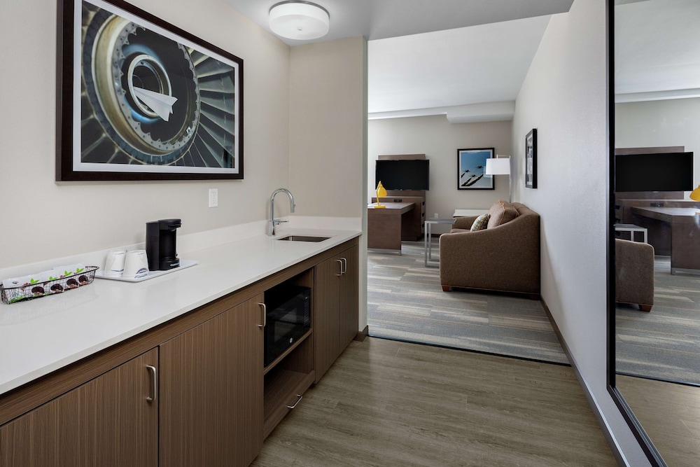 Hampton Inn & Suites San Diego Airport Liberty Station - photo 34