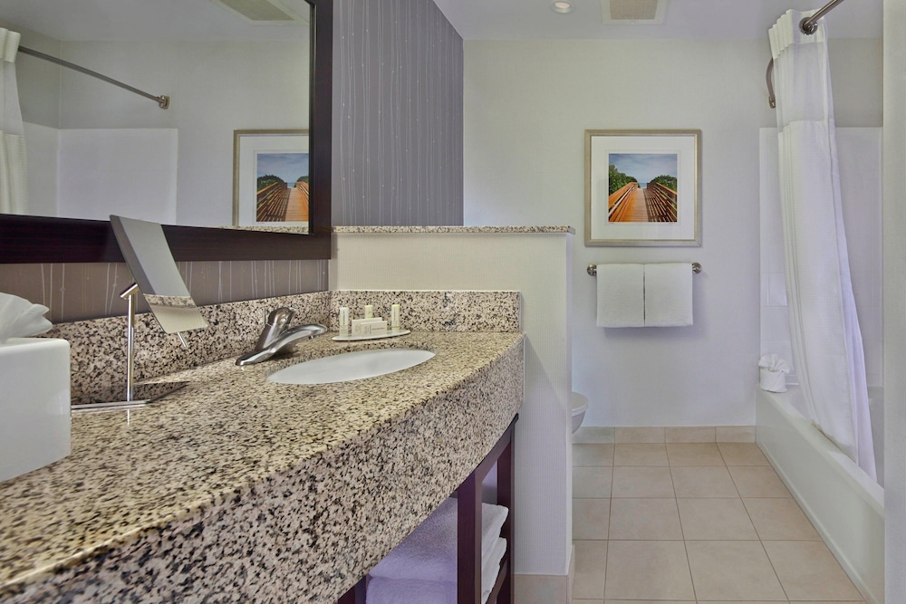 Courtyard By Marriott Stuart - photo 22