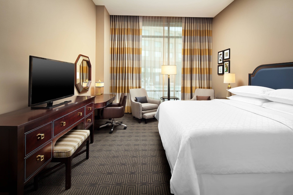 Sheraton McKinney Hotel - photo 9